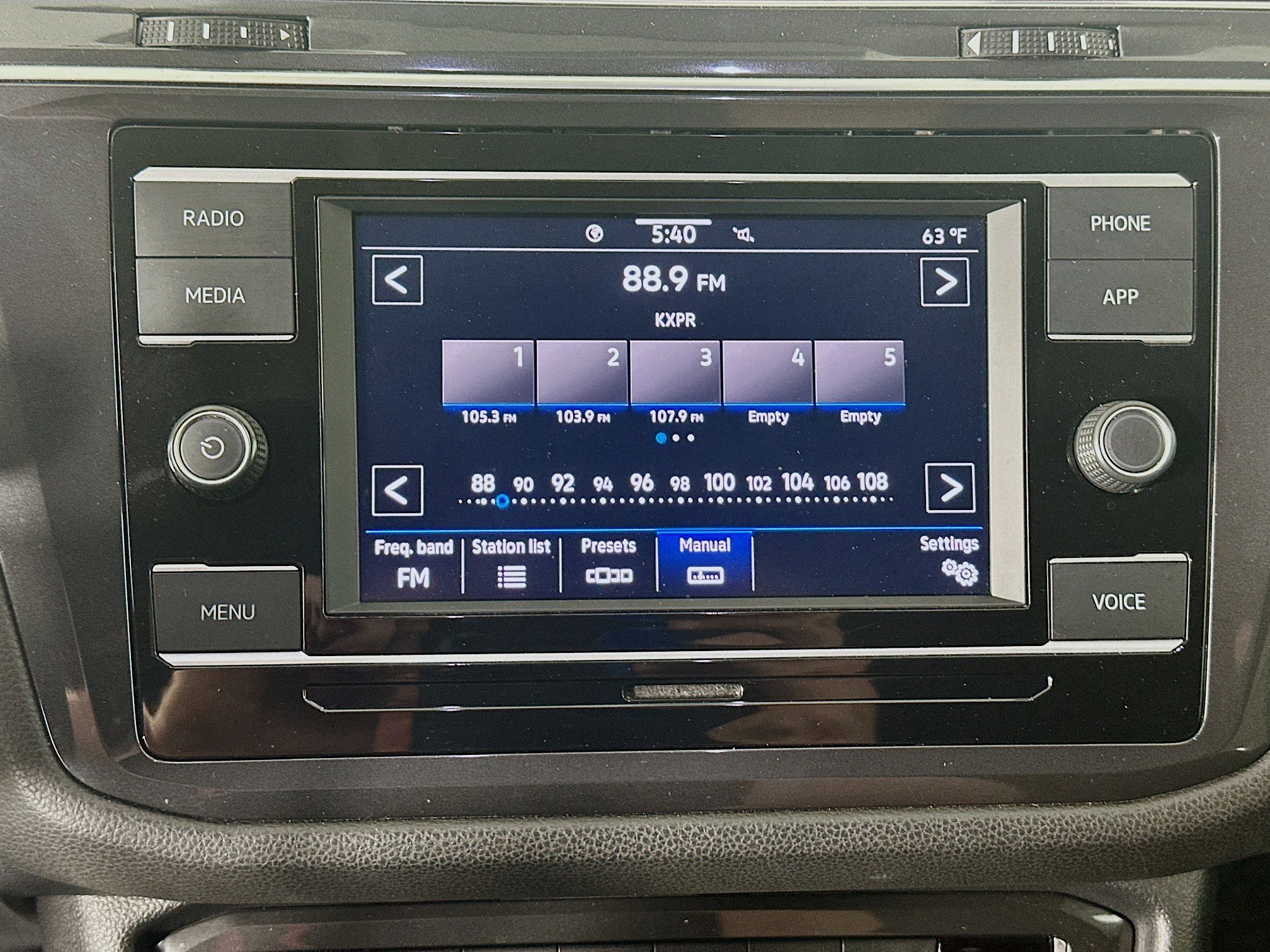 Used 2022 Volkswagen Tiguan S image 21