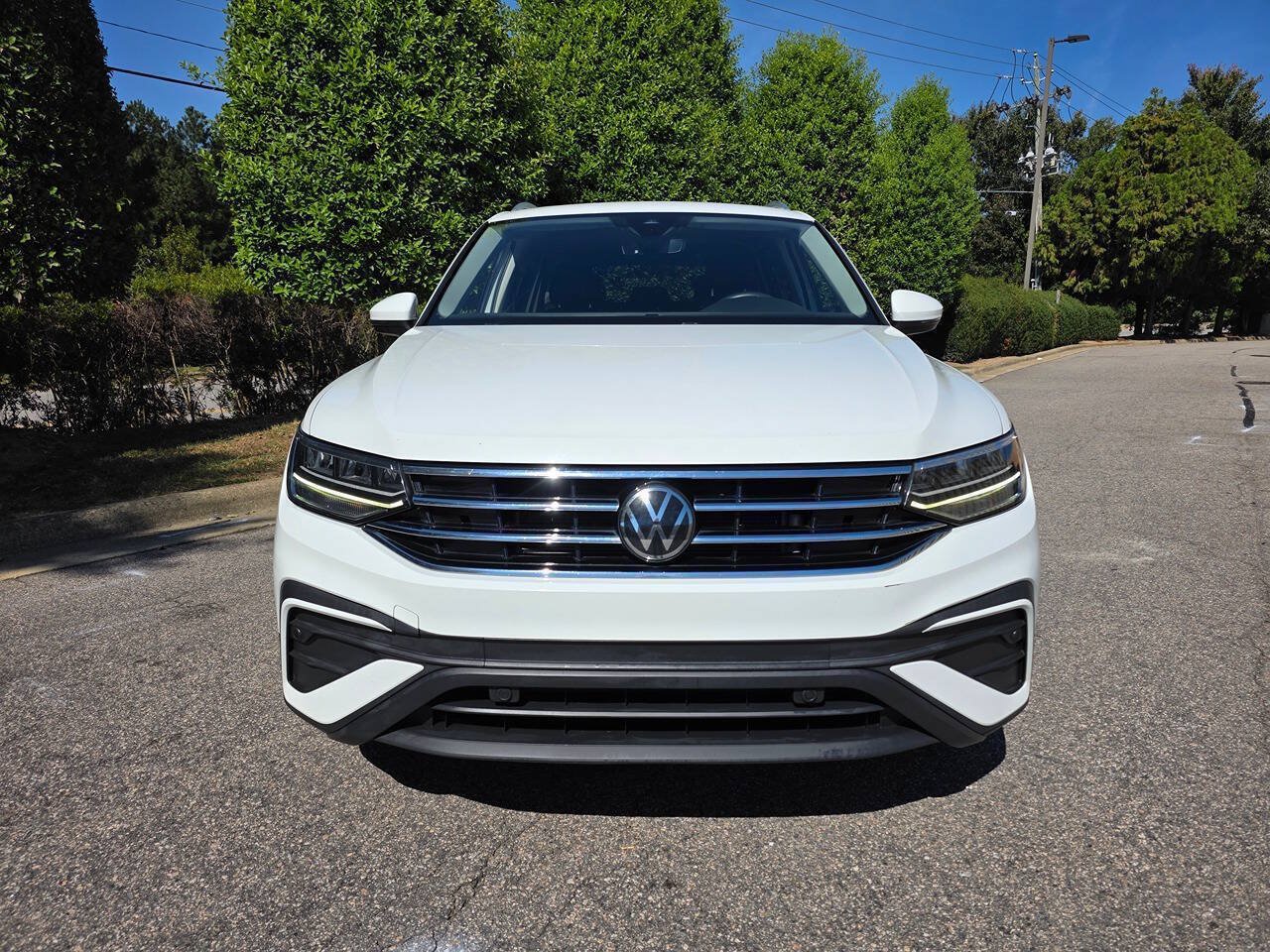 Used 2022 Volkswagen Tiguan SE FWD image 8