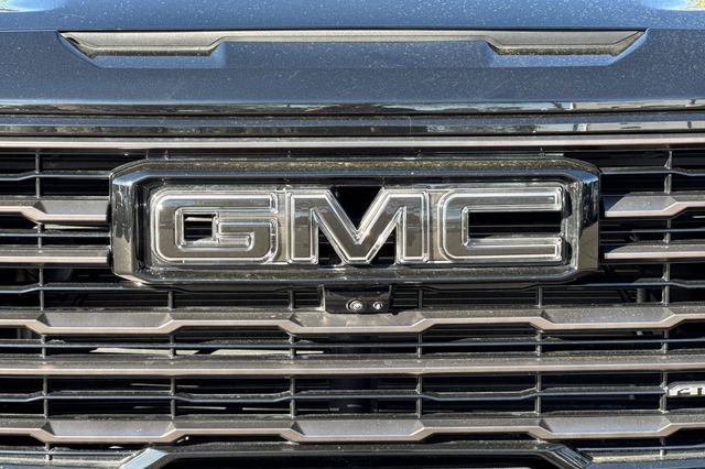 Used 2025 GMC Sierra 1500 AT4X image 49