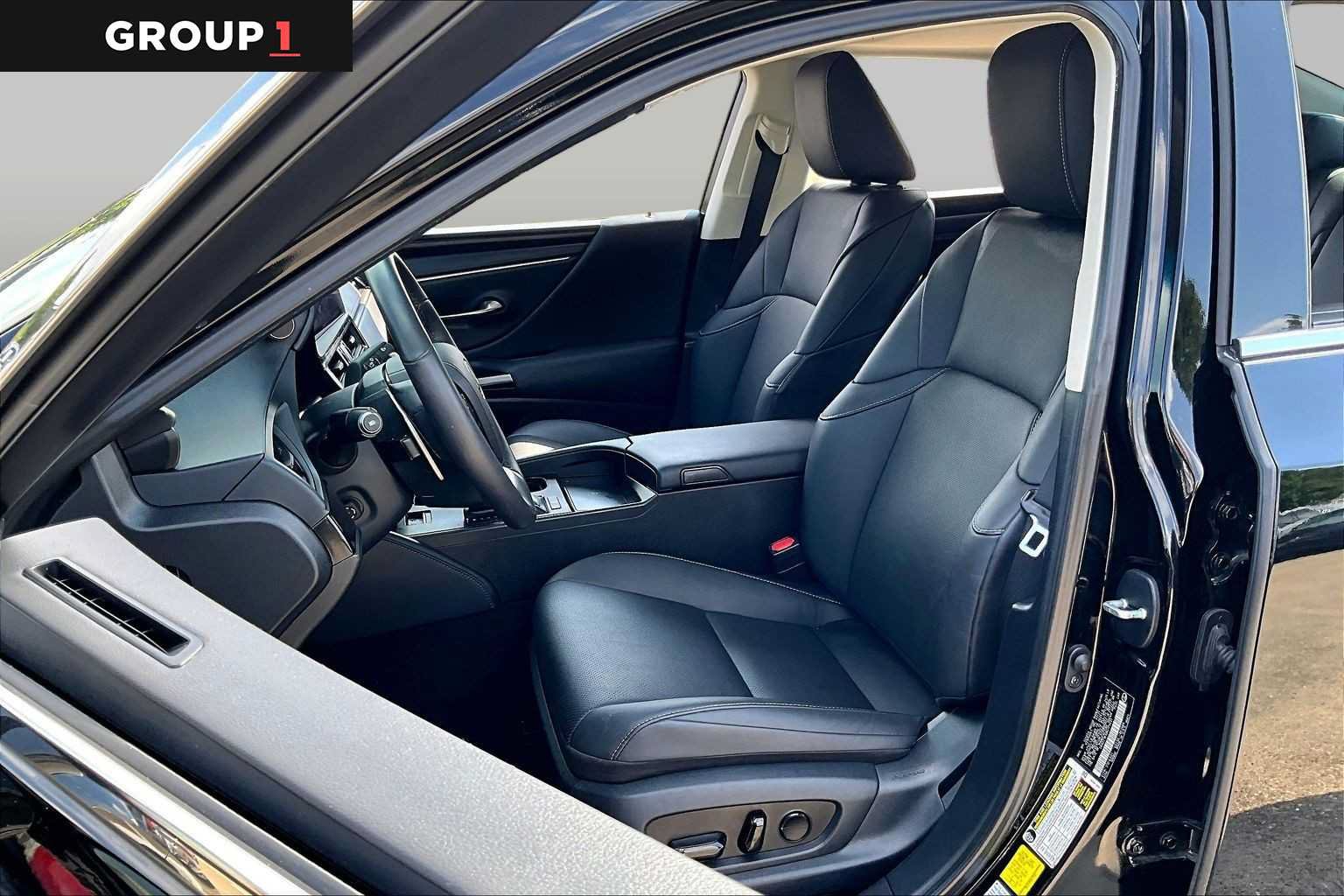 Certified 2024 Lexus ES 350 w/ Premium Package FWD image 7