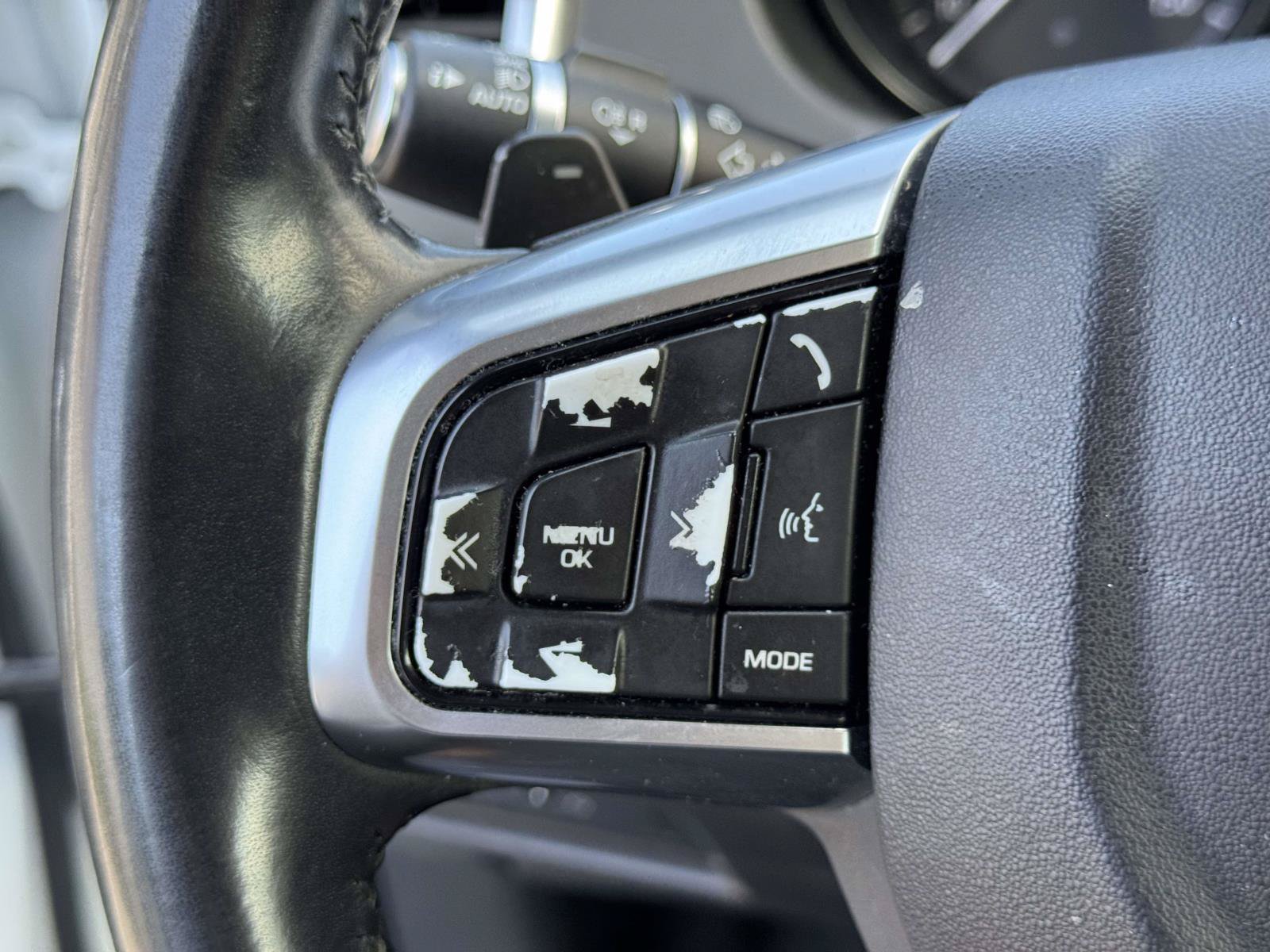 Used 2017 Land Rover Discovery Sport SE AWD/4WD image 19