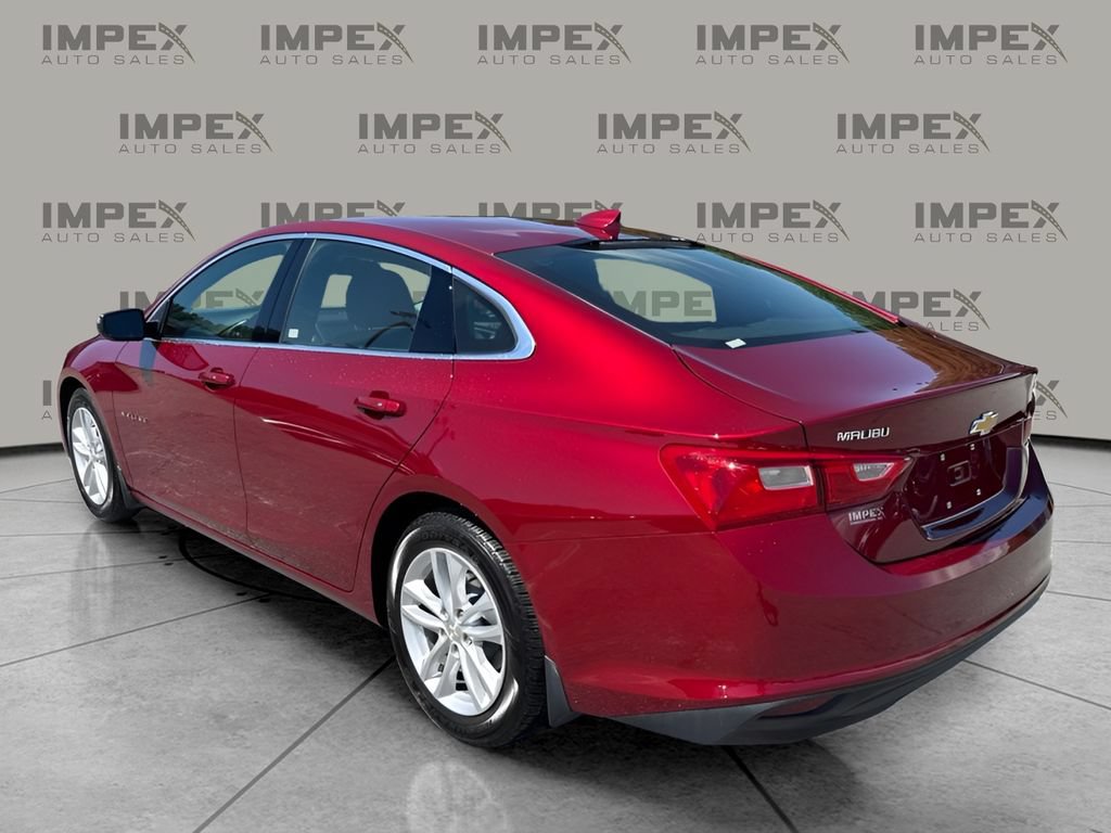 Used 2017 Chevrolet Malibu LT FWD image 2