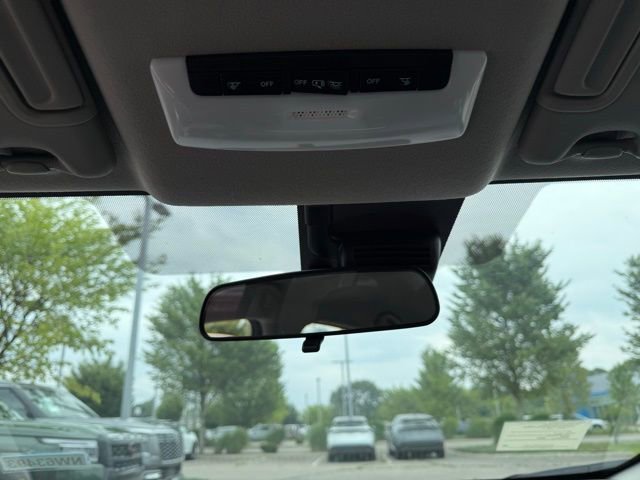 New 2025 Nissan Versa SV w/ Trunk Package image 20