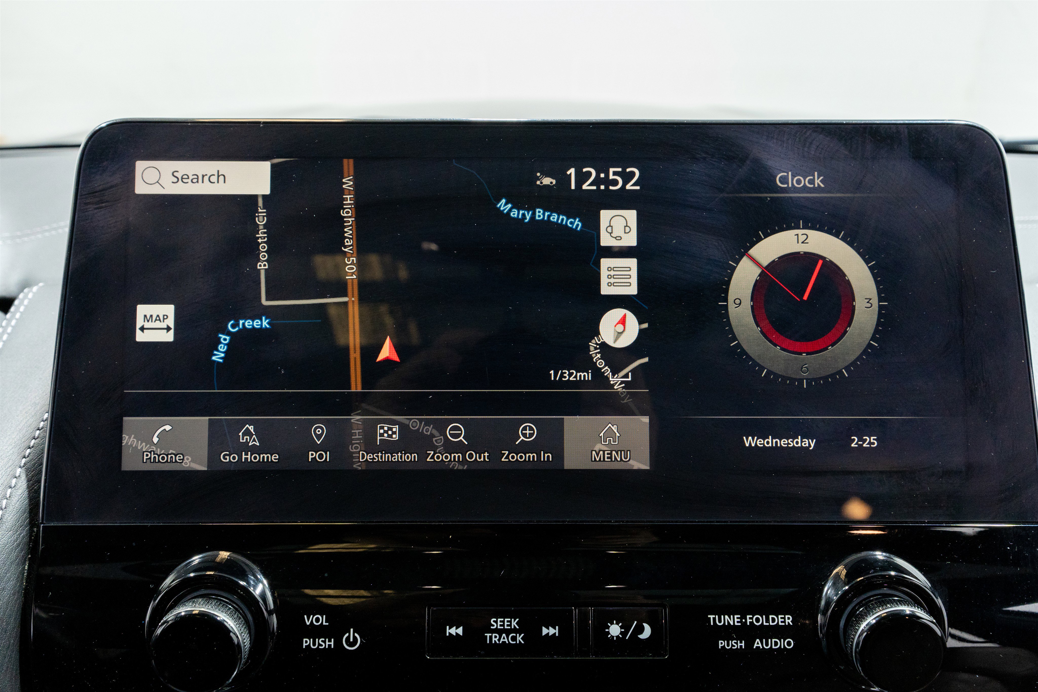 Used 2021 Nissan Armada Platinum image 19