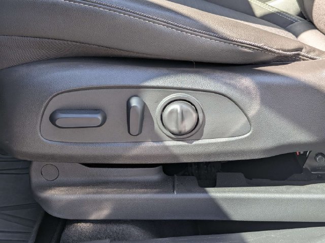 Used 2024 Buick Encore GX Preferred w/ Comfort Package FWD image 21