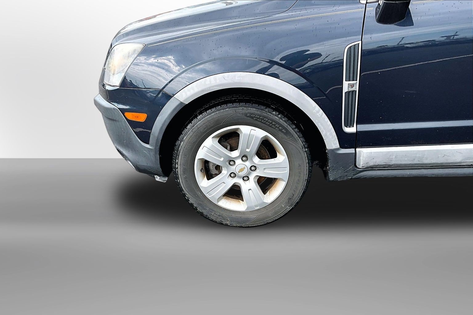 Used 2015 Chevrolet Captiva Sport LS FWD image 3