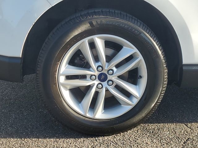 Used 2017 Ford Edge SEL w/ Equipment Group 201A image 6