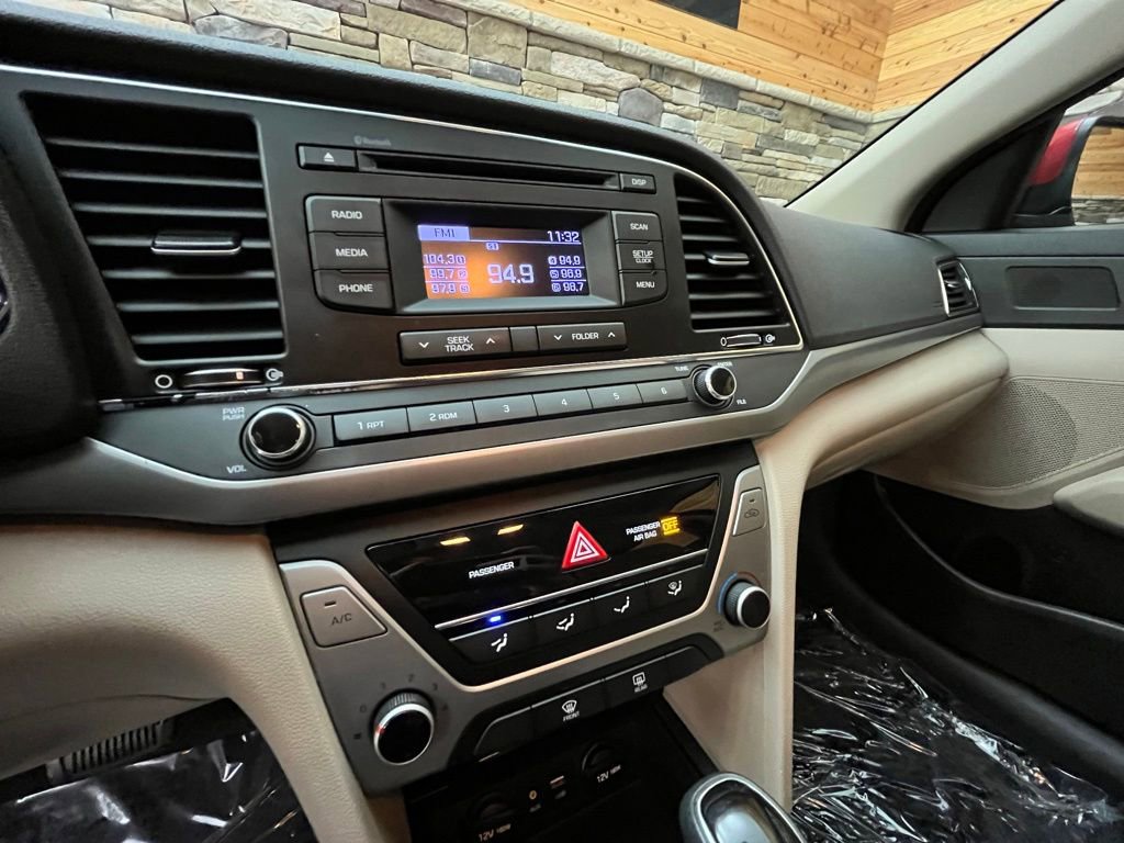 Used 2018 Hyundai Elantra SE FWD image 10