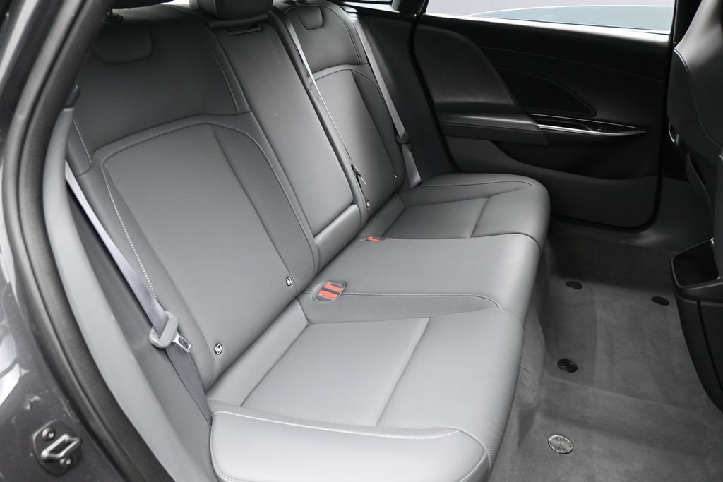 Used 2024 Lucid Air Pure RWD image 12