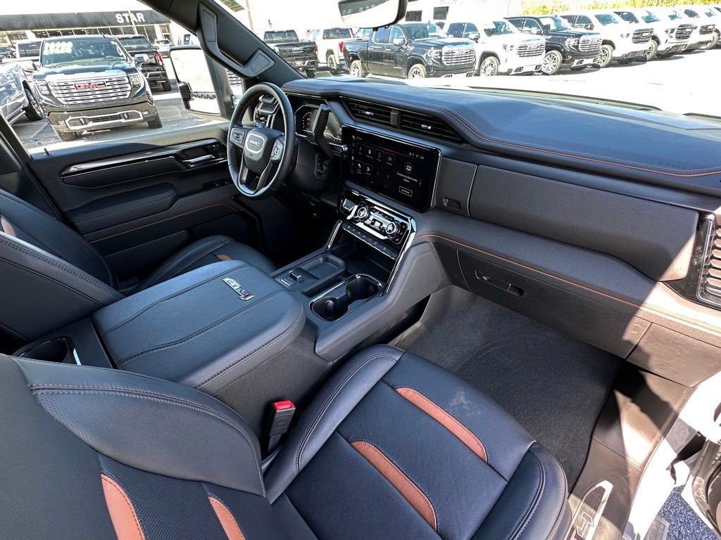 Used 2024 GMC Sierra 2500 AT4 w/ AT4 Premium Plus Package AWD/4WD image 14