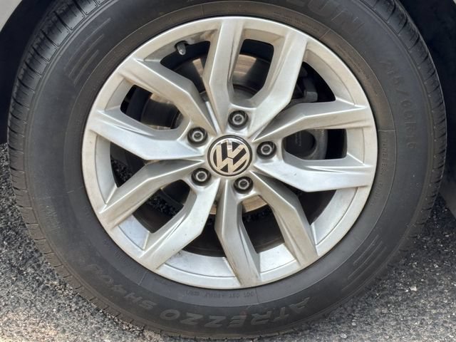 Used 2017 Volkswagen Passat 1.8T S FWD image 9