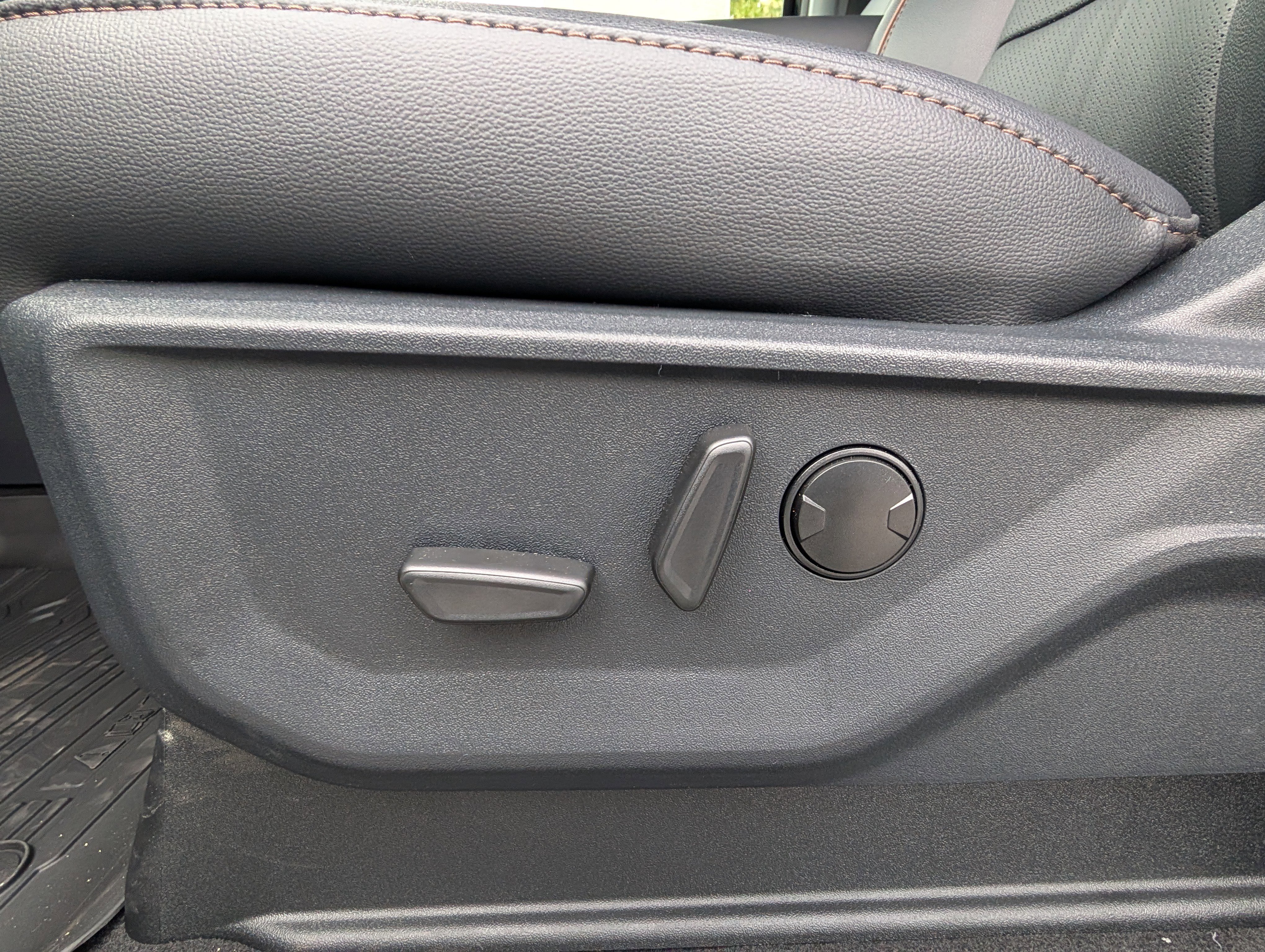 New 2026 Ford F250 Lariat w/ Lariat Ultimate Package image 18