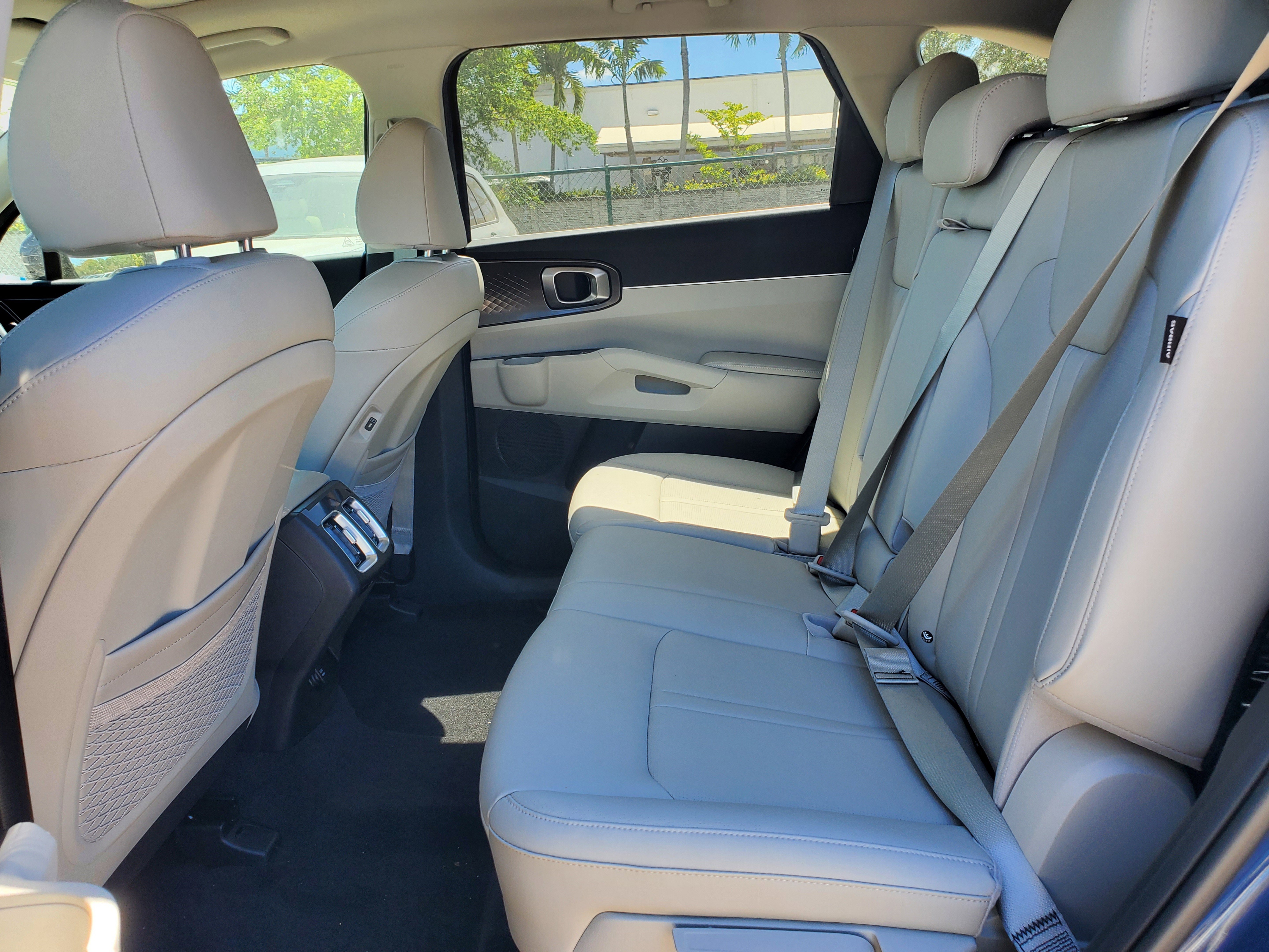 New 2025 Kia Sorento SX image 8