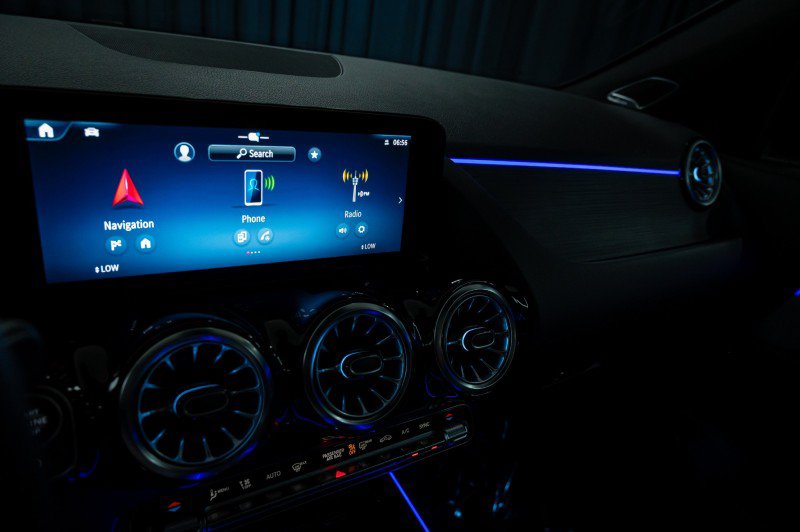 New 2026 Mercedes-Benz GLA 35 AMG 4MATIC image 18