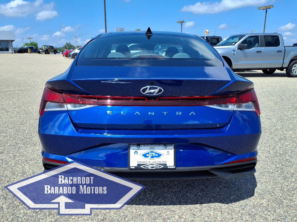 Used 2023 Hyundai Elantra SEL image 6