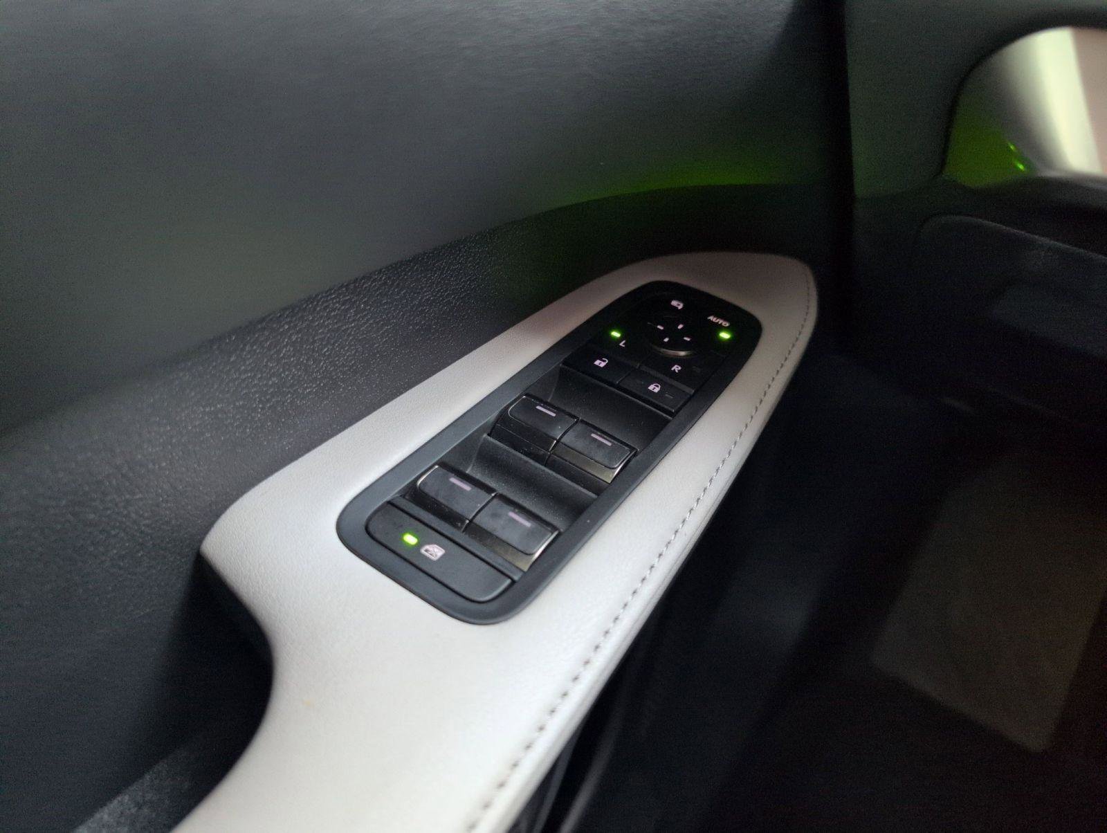 Used 2023 Lexus RX 350 Premium w/ Accessory Package (Z1) image 5