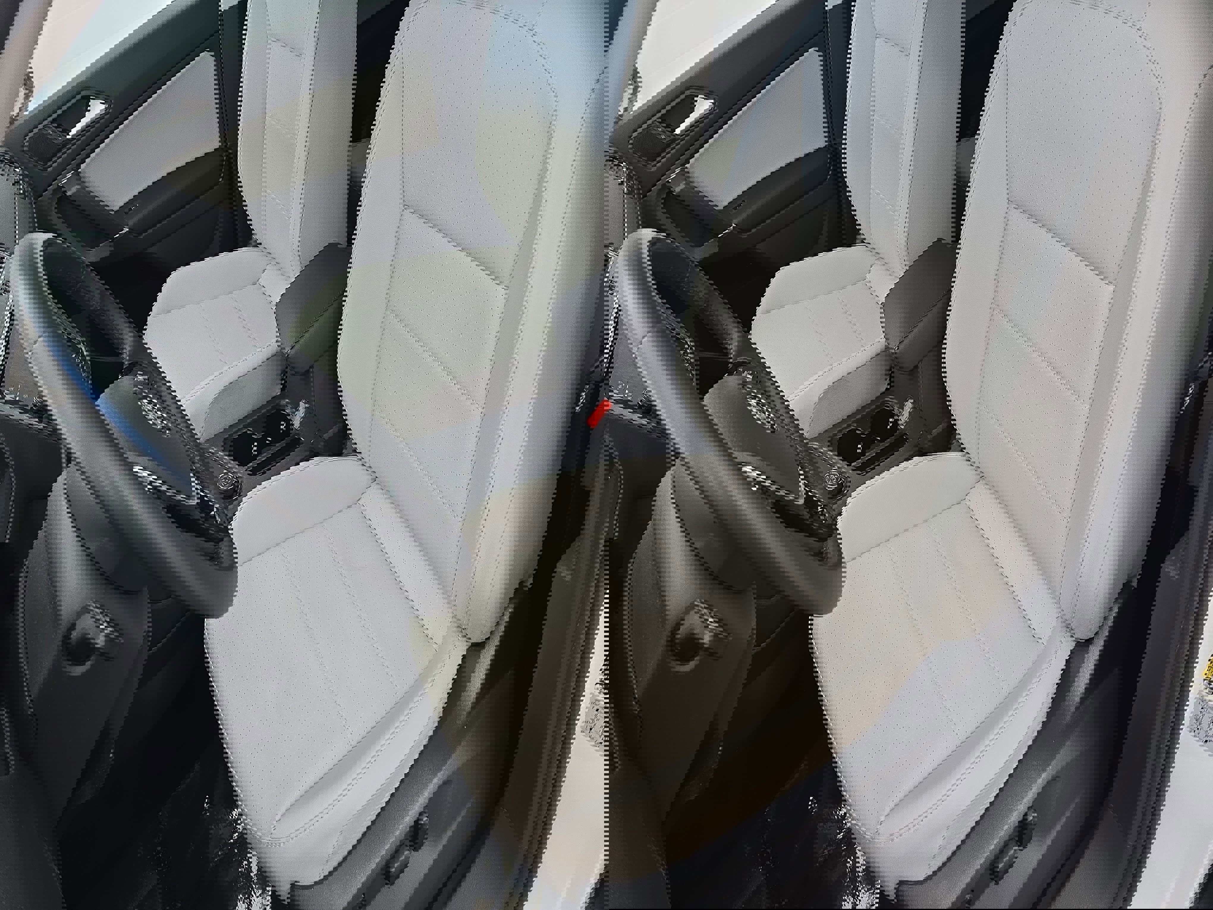 Certified 2020 Volkswagen Tiguan SEL w/ 3rd Row Seat Package image 15