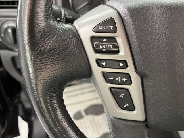 Used 2022 Nissan Titan SV w/ SV Convenience Package AWD/4WD image 24