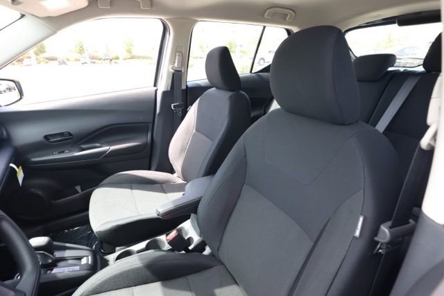 New 2025 Nissan Kicks Play S image 15