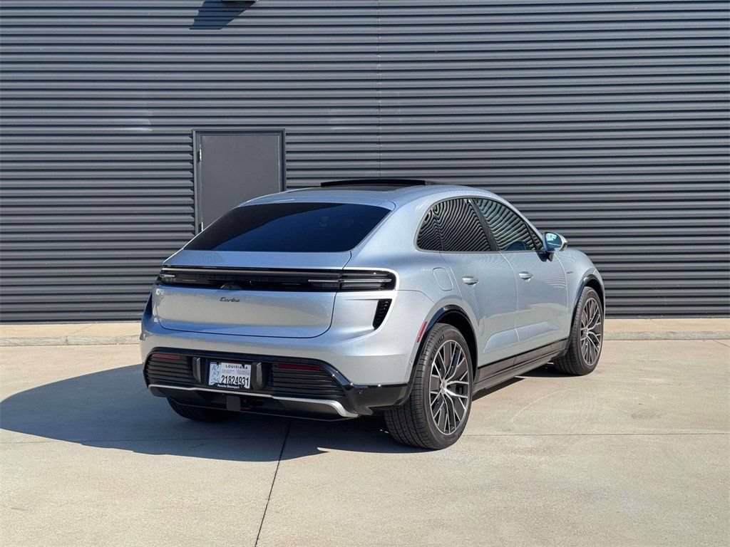 New 2025 Porsche Macan Turbo Electric AWD/4WD image 8