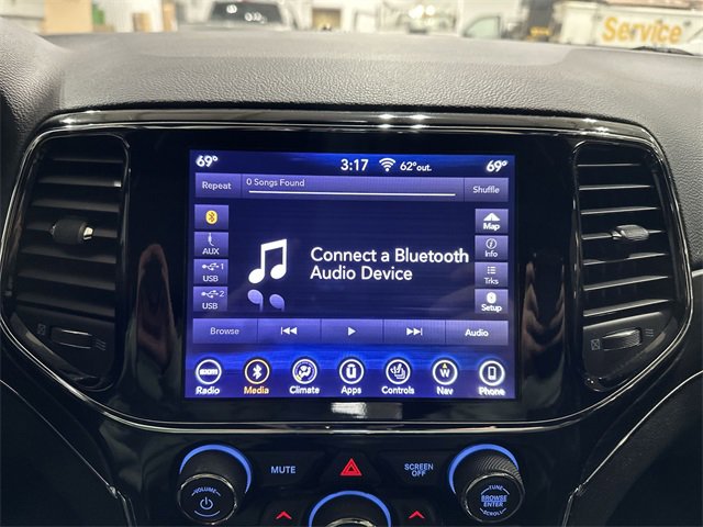 Used 2019 Jeep Grand Cherokee Limited w/ Luxury Group II image 31