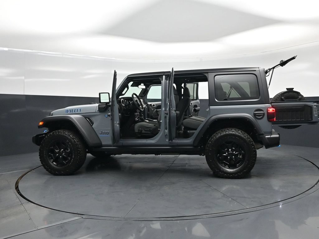 Used 2024 Jeep Wrangler Unlimited AWD/4WD image 35