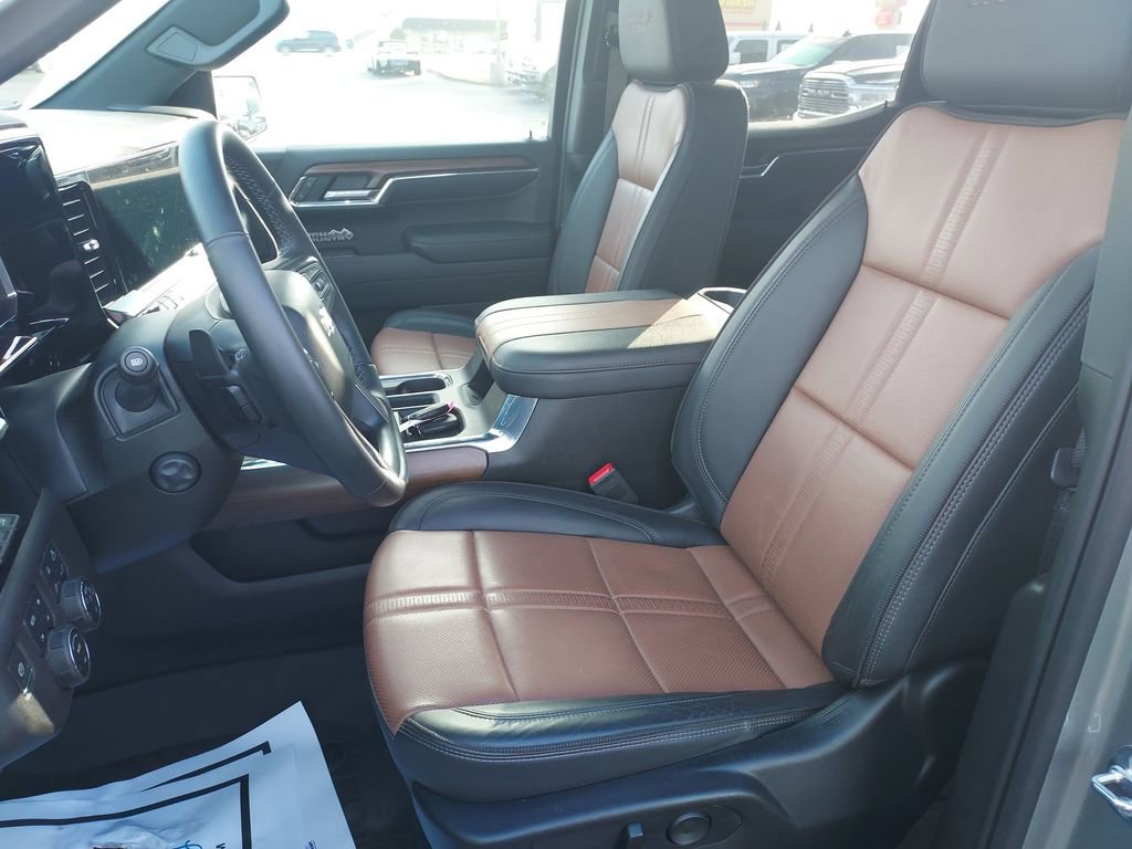 Used 2024 Chevrolet Silverado 1500 High Country w/ High Country Premium Package image 17