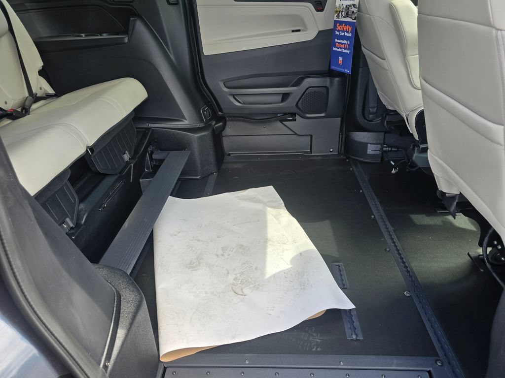 Used 2026 Honda Odyssey EX-L image 14