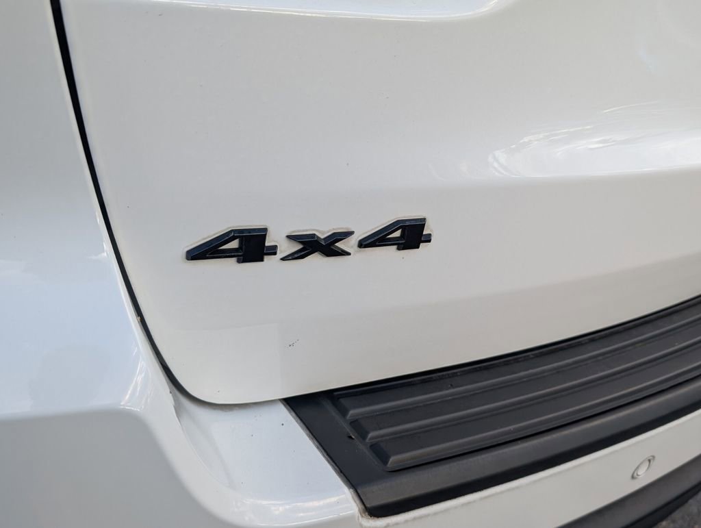 Used 2019 Jeep Grand Cherokee Laredo AWD/4WD image 15