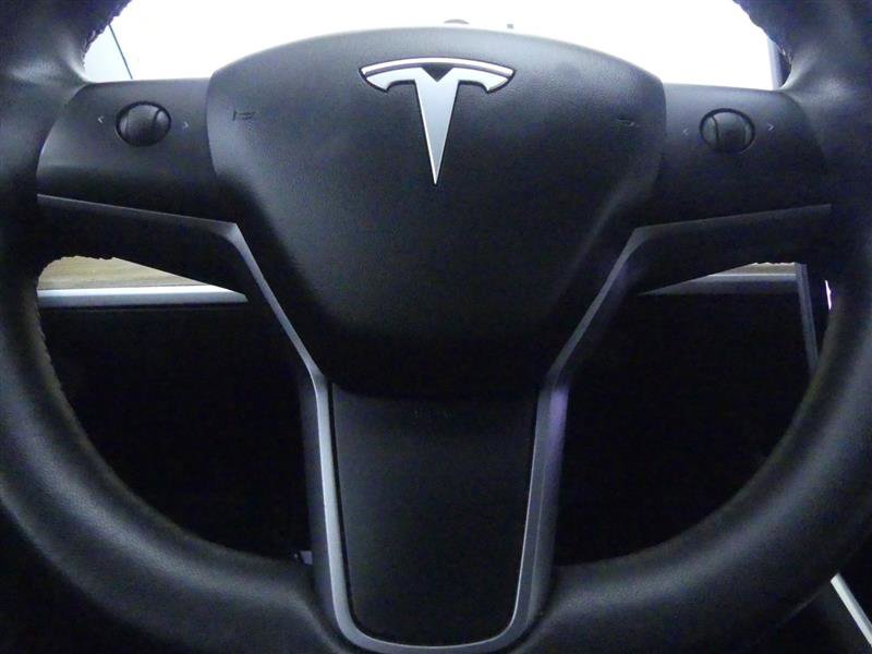 Used 2019 Tesla Model 3 Long Range image 16
