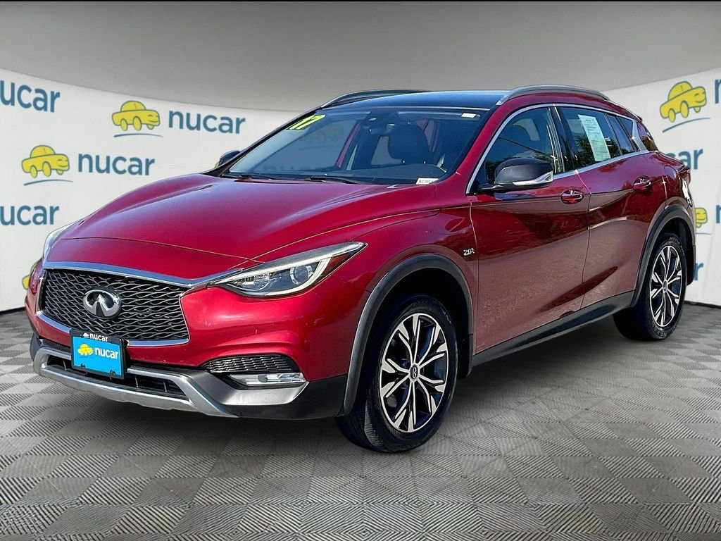 Used 2017 INFINITI QX30 Premium AWD/4WD image 3