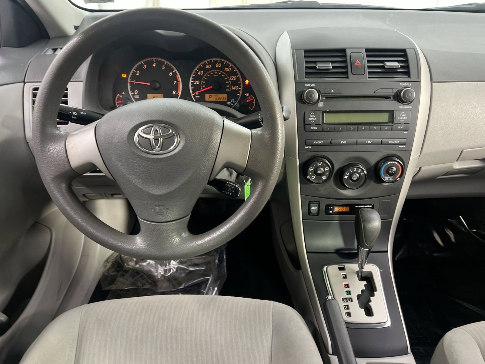 Used 2010 Toyota Corolla LE image 26