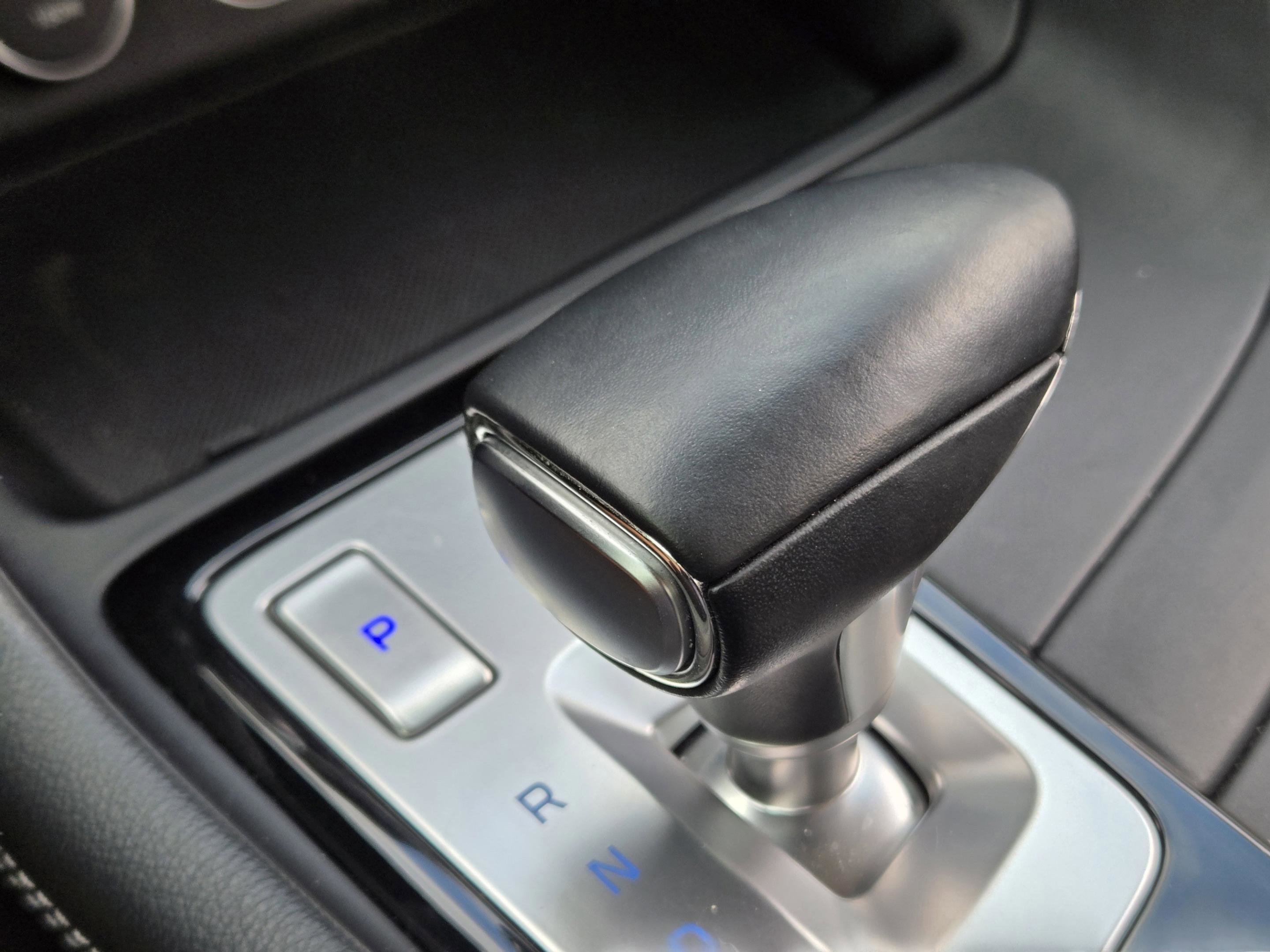 Used 2022 Genesis G70 2.0T image 20