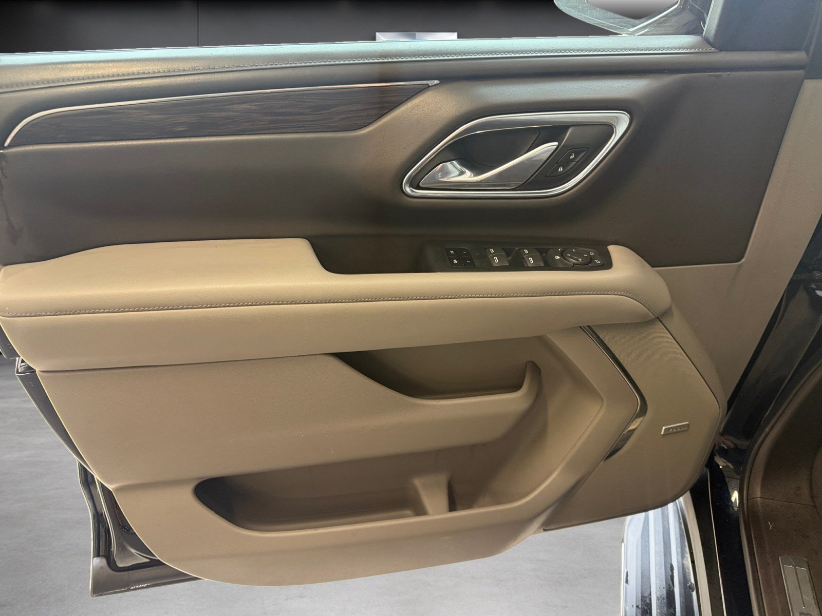 Used 2023 Chevrolet Tahoe LT AWD/4WD image 10