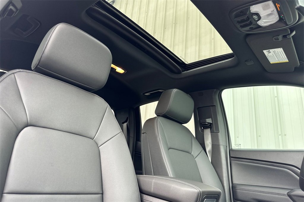 New 2025 GMC Canyon Elevation w/ Convenience Package image 14