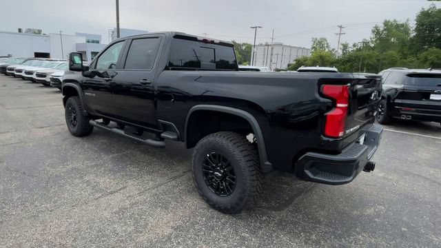 New 2026 Chevrolet Silverado 2500 ZR2 AWD/4WD image 8