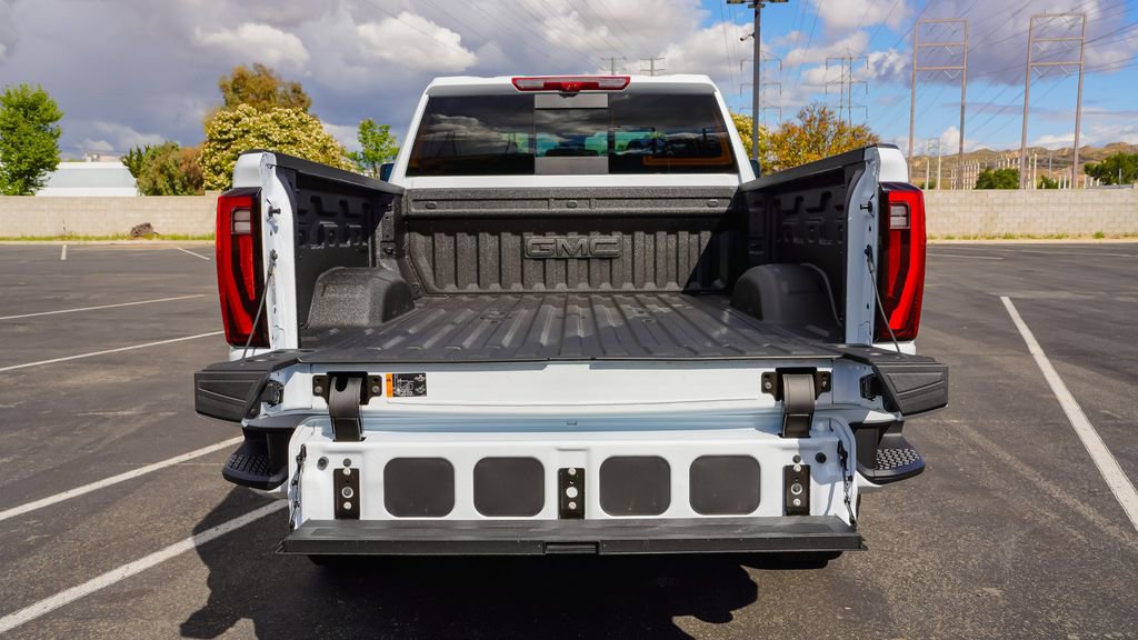 New 2026 GMC Sierra 2500 Denali w/ Denali Reserve Package AWD/4WD image 10