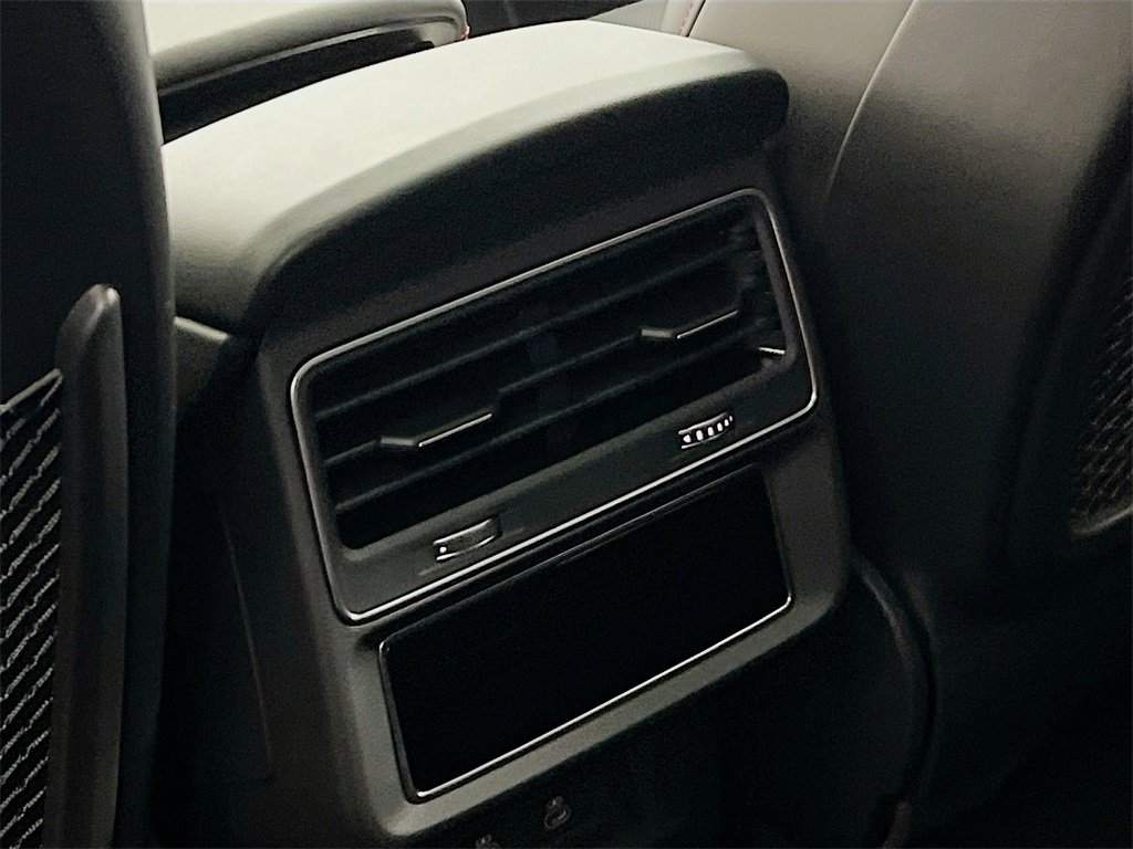 New 2026 Audi Q8 Prestige image 25