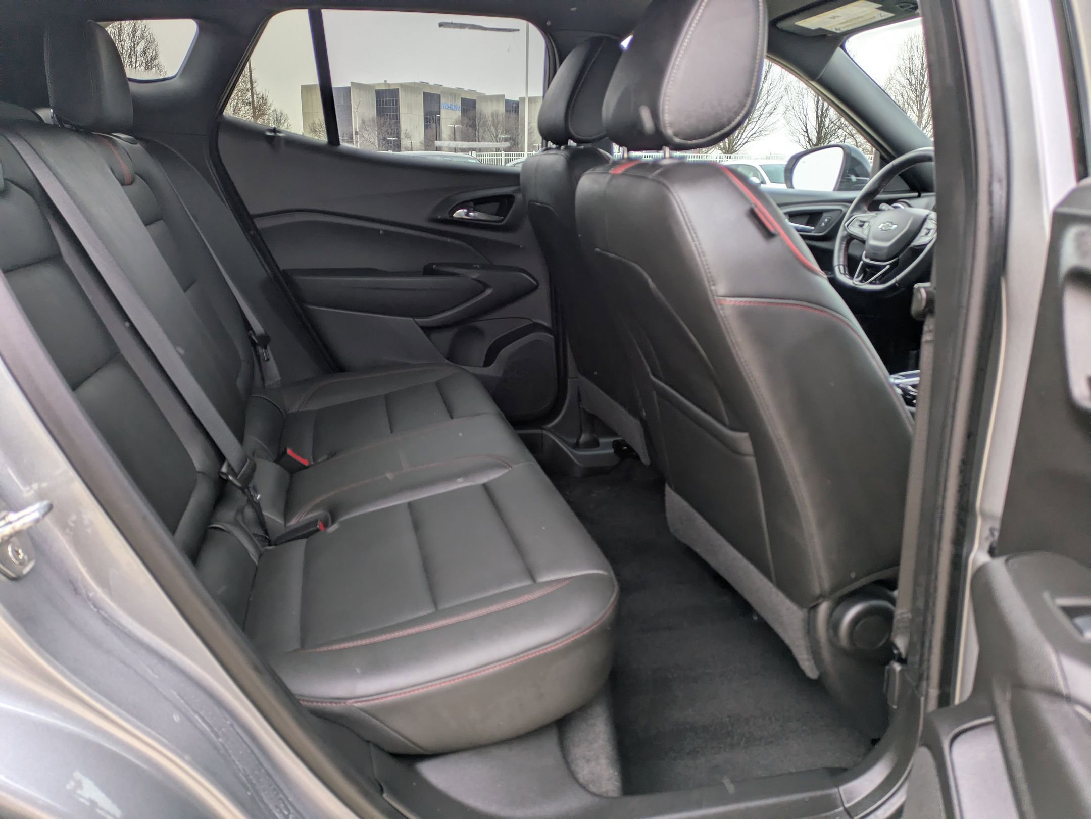 Used 2024 Chevrolet Trax RS w/ Sunroof Package image 26