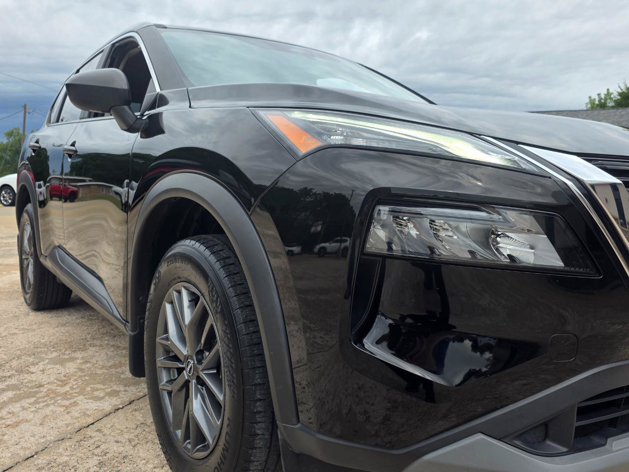 Used 2023 Nissan Rogue S FWD image 21