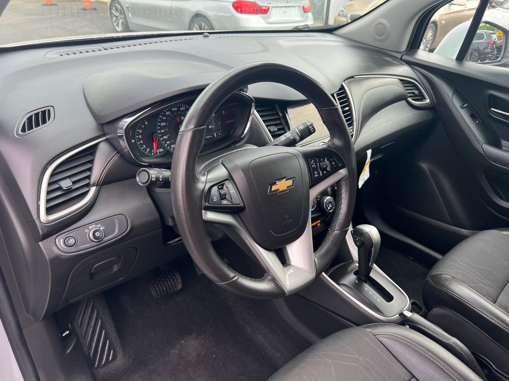 Used 2018 Chevrolet Trax LT w/ LT Convenience Package AWD/4WD image 20