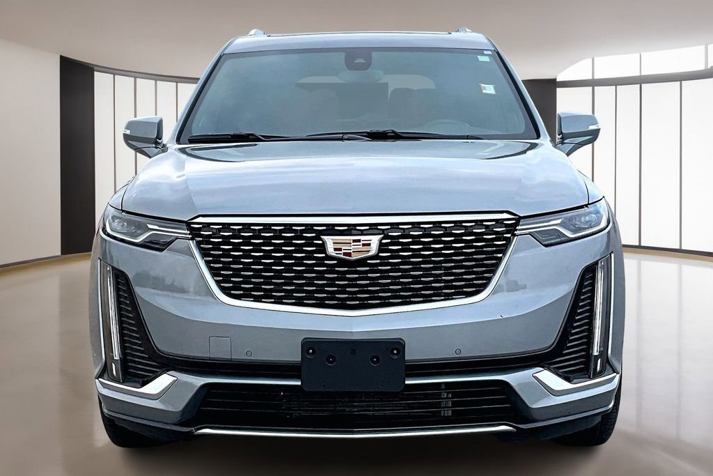Certified 2025 Cadillac XT6 Premium Luxury AWD/4WD image 3