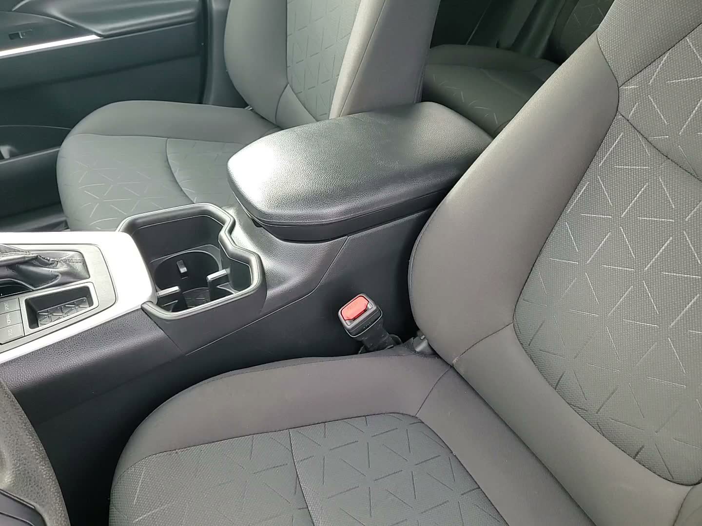 Certified 2024 Toyota RAV4 XLE image 27