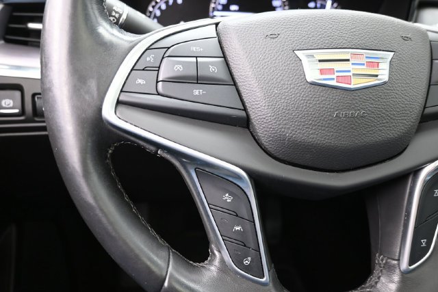 Used 2017 Cadillac XT5 Luxury w/ Driver Awareness Package AWD/4WD image 27