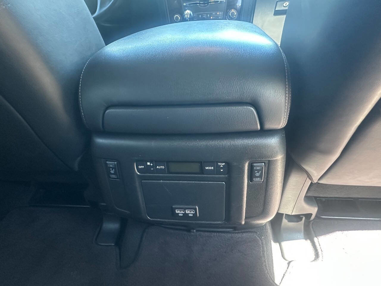 Used 2017 Nissan Armada Platinum w/ Captain Seat Package RWD image 16