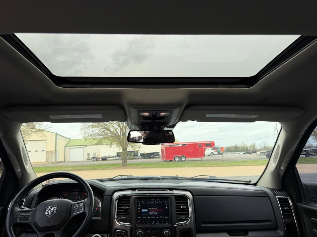 Used 2018 RAM 1500 Sport image 10