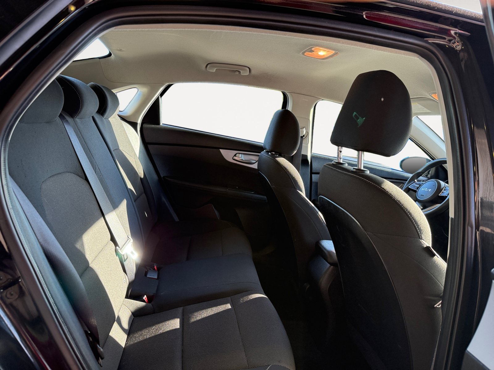 Used 2024 Kia Forte LXS w/ LXS Technology Package FWD image 18