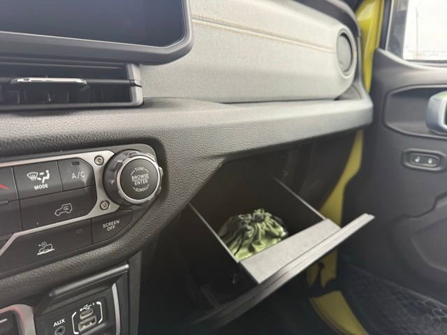 Used 2024 Jeep Wrangler Sport S image 28