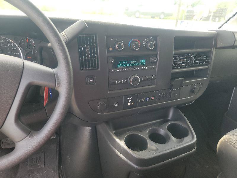 Used 2025 Chevrolet Express 3500 LT w/ LT Preferred Equipment Group RWD image 10