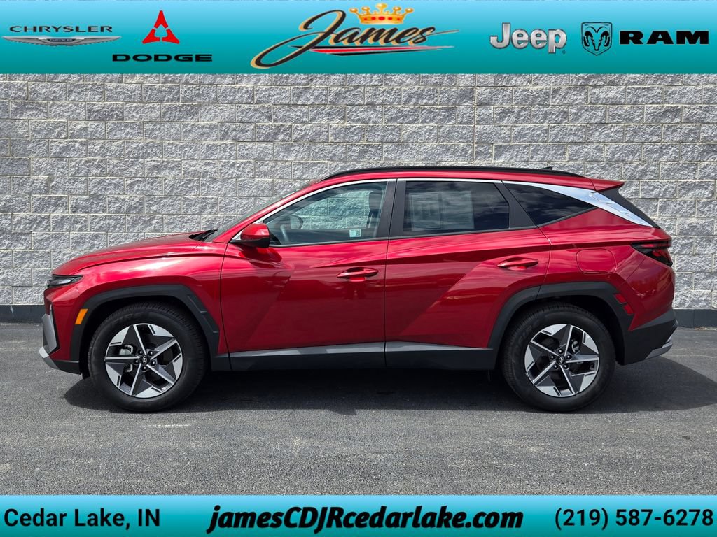 Used 2025 Hyundai Tucson SEL FWD image 2